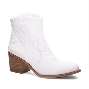 Dirty Laundry Unite Western Booties